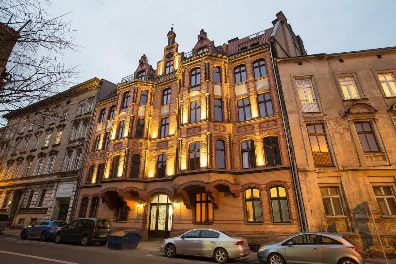 Living Познань